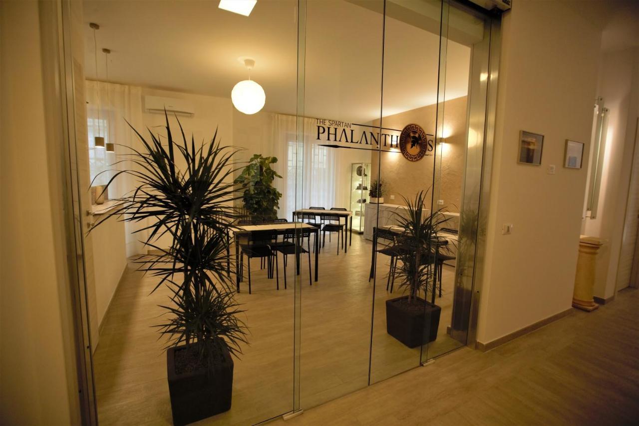 Bed and Breakfast Phalanthos Таранто Экстерьер фото