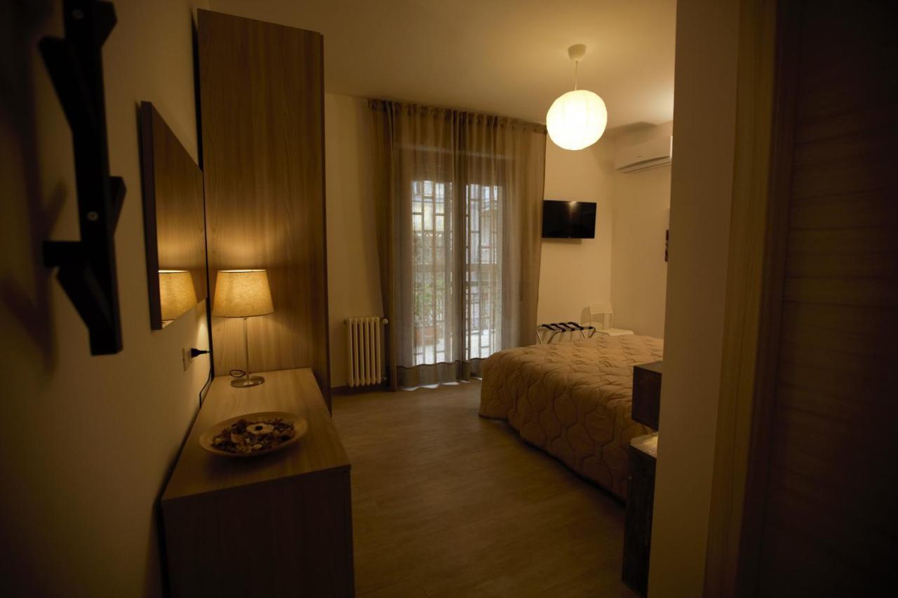 Bed and Breakfast Phalanthos Таранто Экстерьер фото
